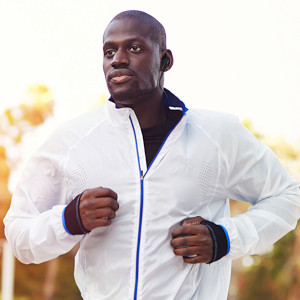 Auricolari bluetooth wireless senza fili, modello JVC HA-EBT5, intrauricolari sport in-ear stereo, con microfono e tasti pulsanti per rispondere alle chiamate e controllare la riproduzione musicale, compatibili ios iphone e smartphone android, universali. Ascoltare la propria musica preferita anche durante le sessioni di allenamenti più intense.