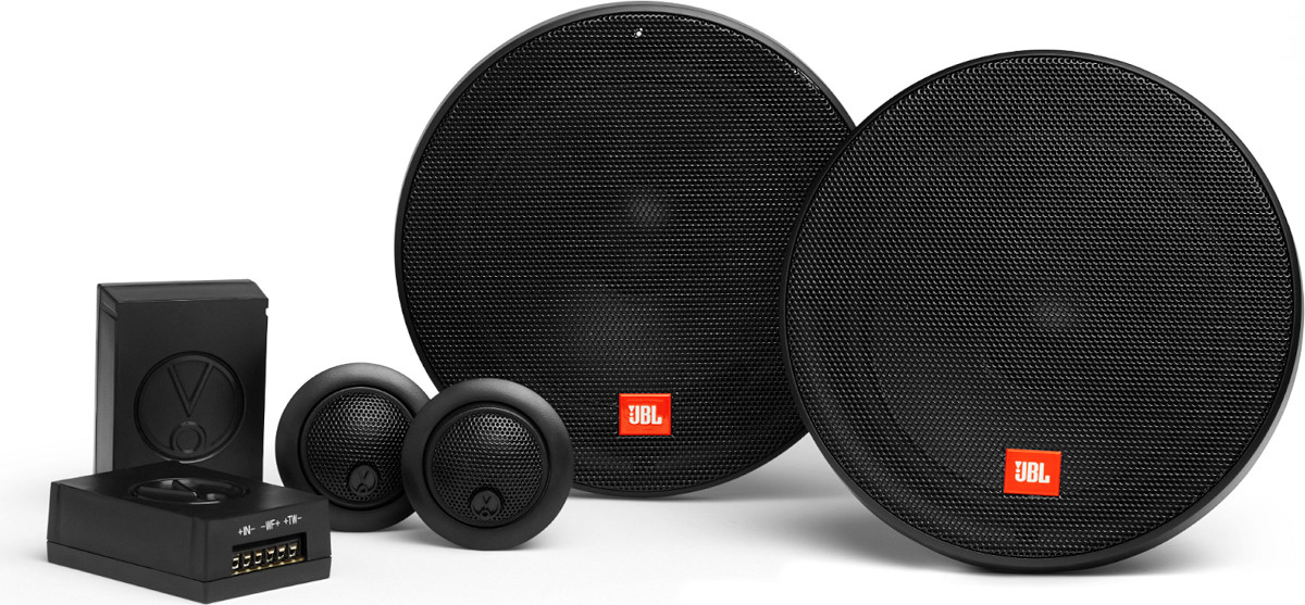 Altoparlanti per auto da 165 mm, kit 2 vie a componenti separati, modello JBL Stage2 604C, casse con woofer diametro 16,5 cm (6.5 pollici), tweeter e filtri crossover, per installazione nella predisposizione delle portiere oppure a pannello pianale sulla cappelliera. Vista principale.