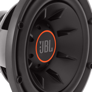 Subwoofer per auto da 25 cm, modello JBL S2-1024, driver passivo a singola bobina 2 o 4 ohm, diametro 10 pollici. Dettaglio del woofer con le nervature in rilievo.